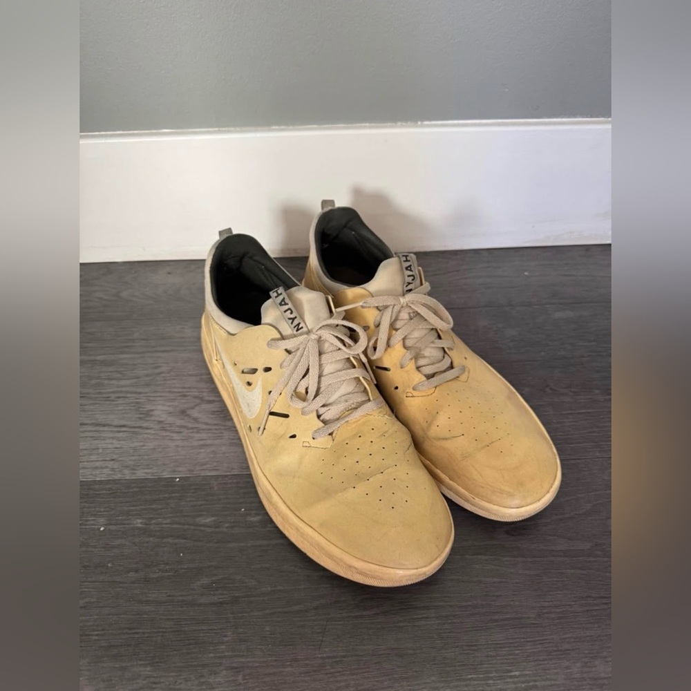 Nike SB Nyjah Free Sneakers